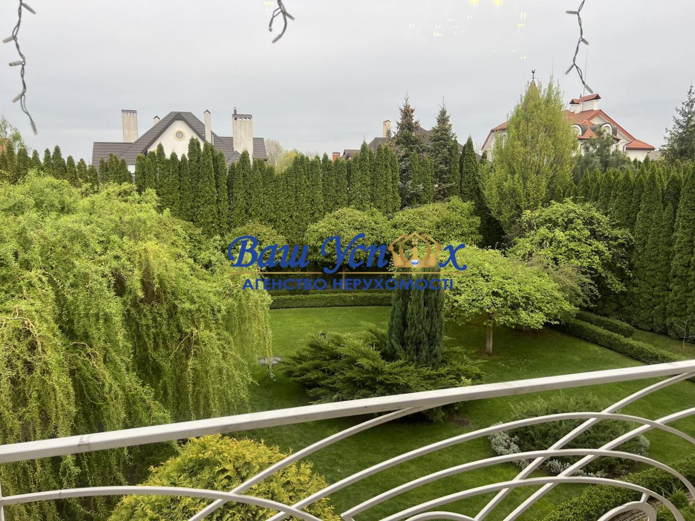 Продажа дома с выходом на реку ,село Вишенки . КГ Золоче .