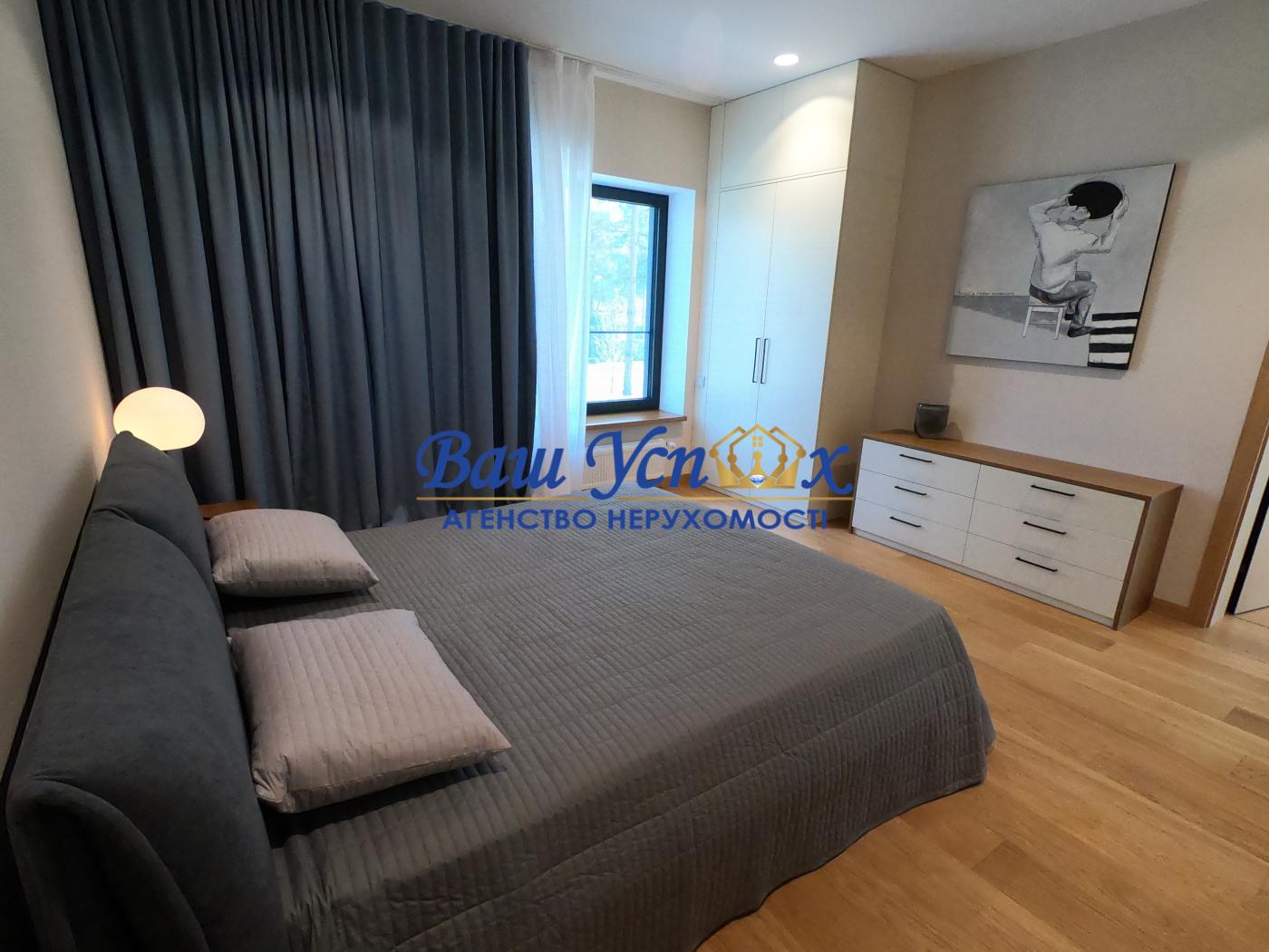 Продаж будинку з ремонтом  у лісі в КГ Riviera Village