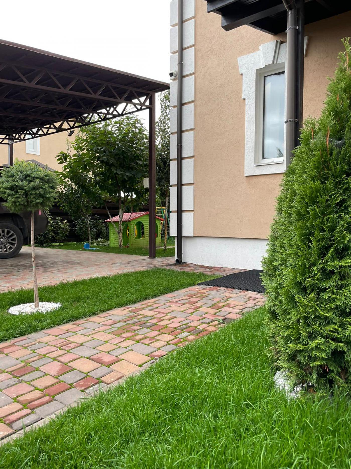 Аренда дома с ремонтом село Гатное метро Теремки.