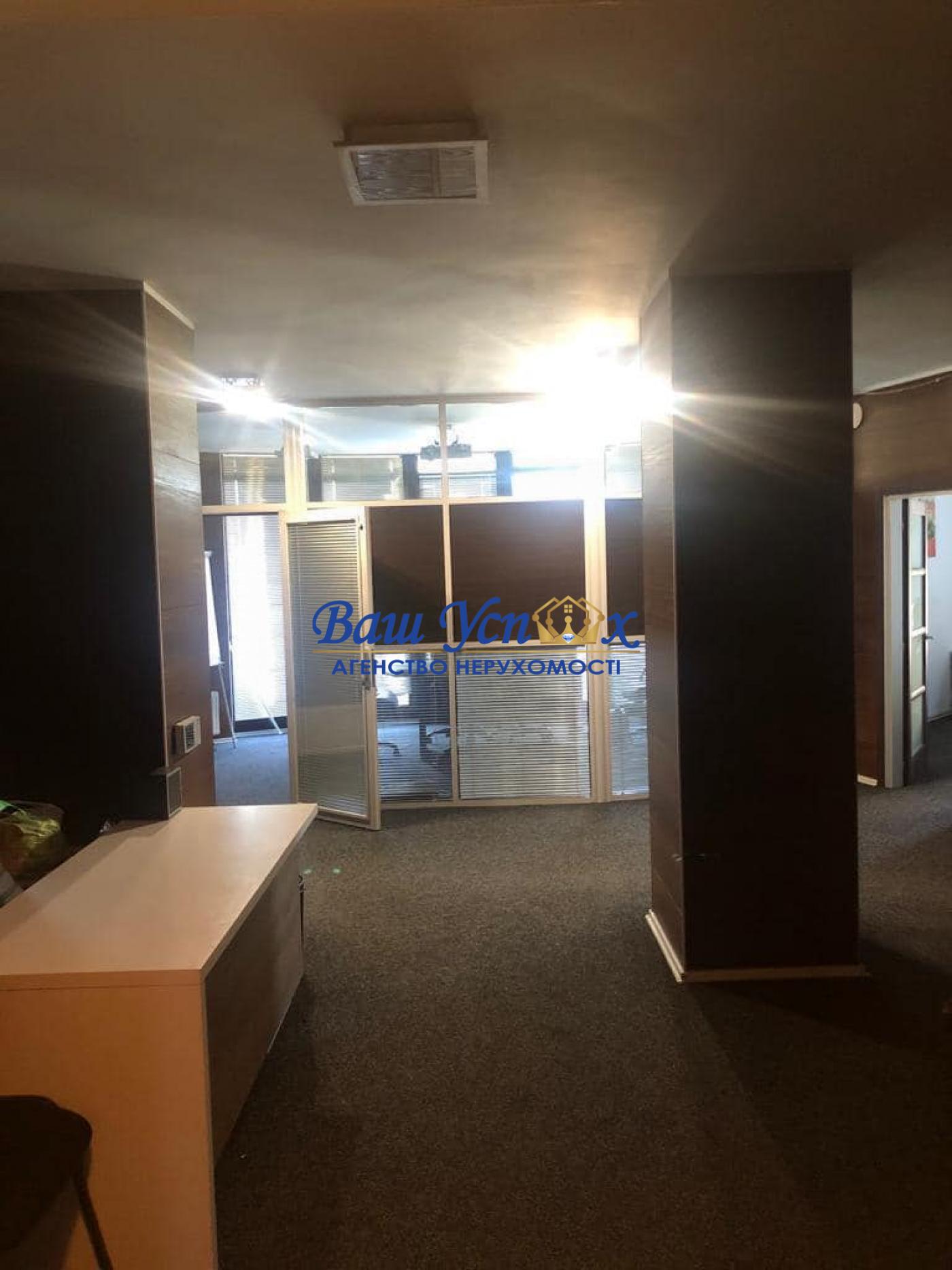 Продажа офиса с ремонтом в центре Киева. ЖК Дипломат Холл.