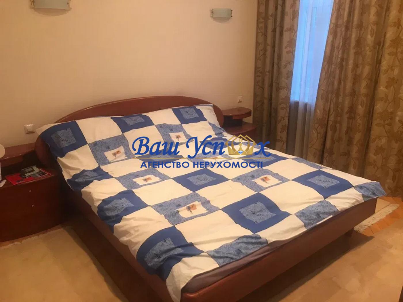 Продажа  4 ком  в центре Киева  по улице Дарвина 3