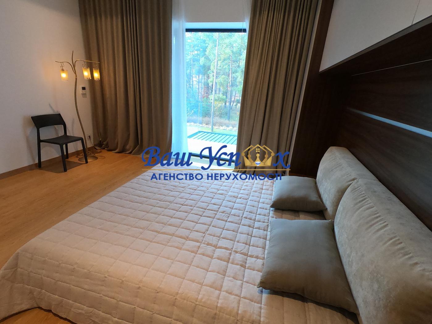 Продаж будинку з ремонтом  у лісі в КГ Riviera Village