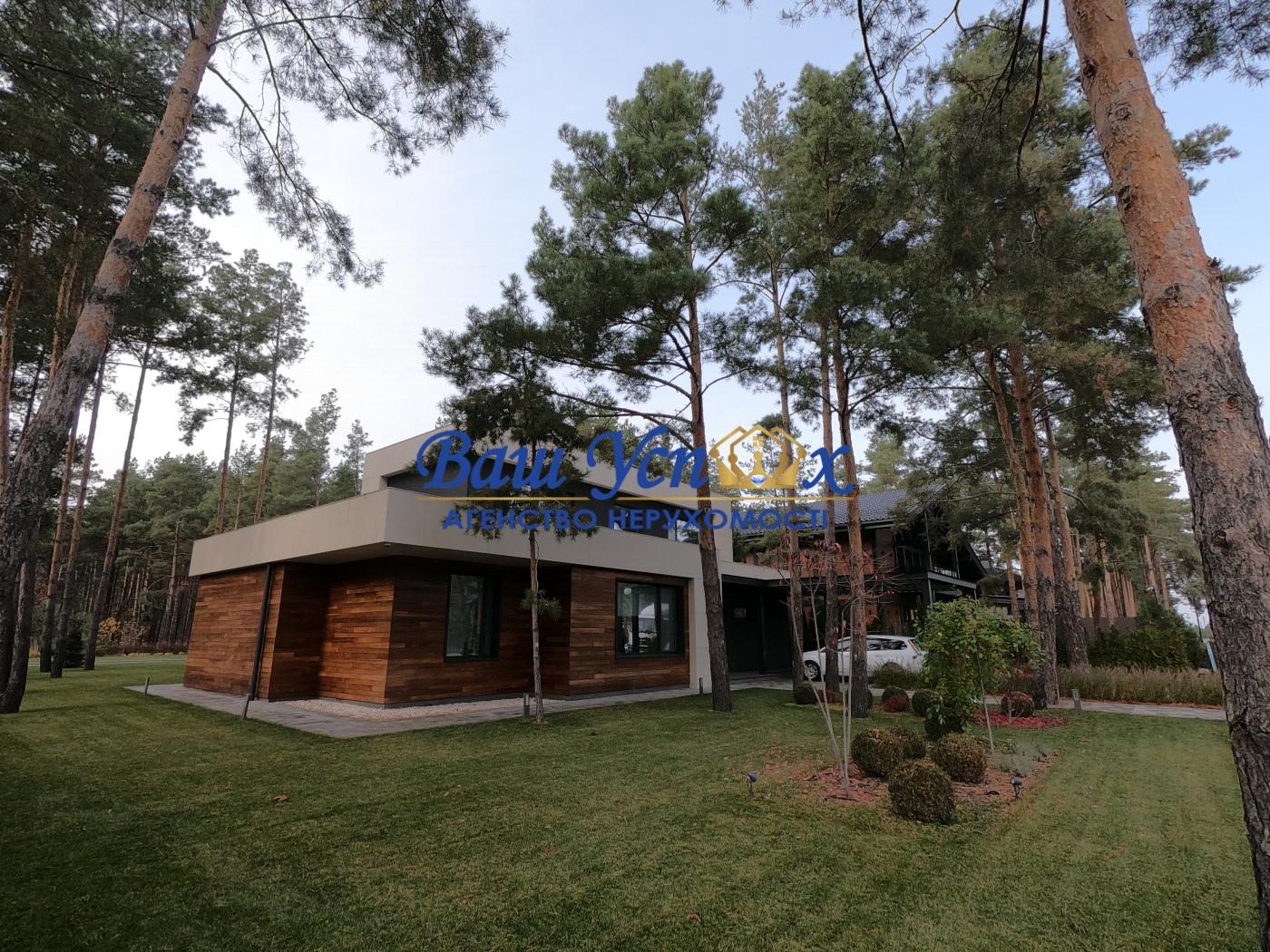 Продаж будинку з ремонтом  у лісі в КГ Riviera Village