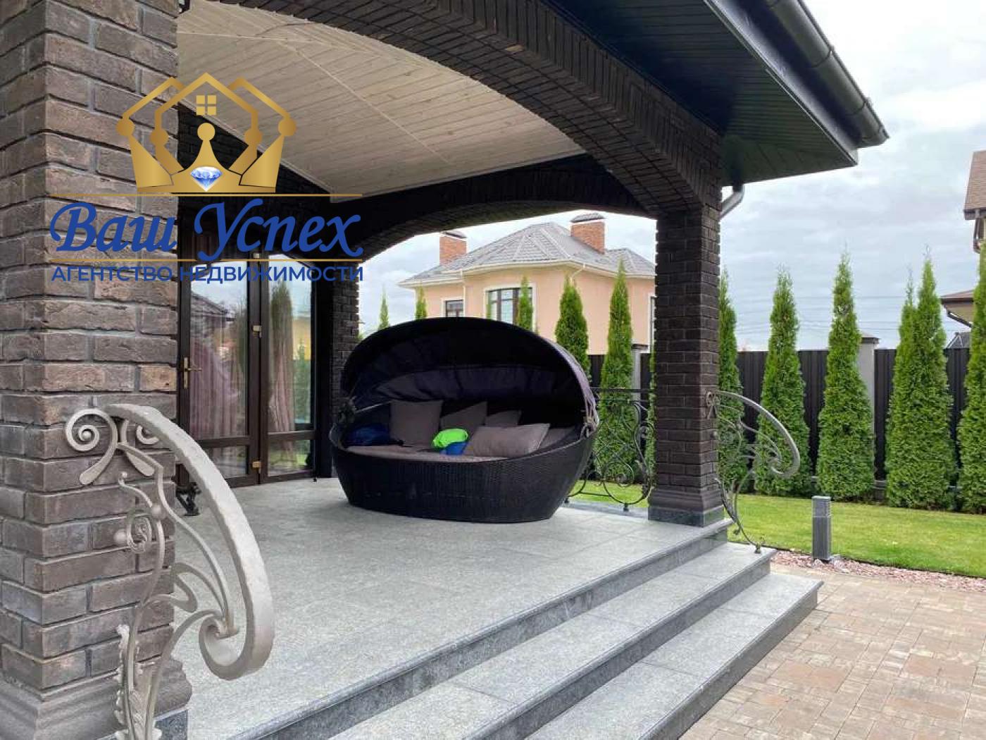 Продажа  хорошего  дома с бассейном. Житомирская трасса