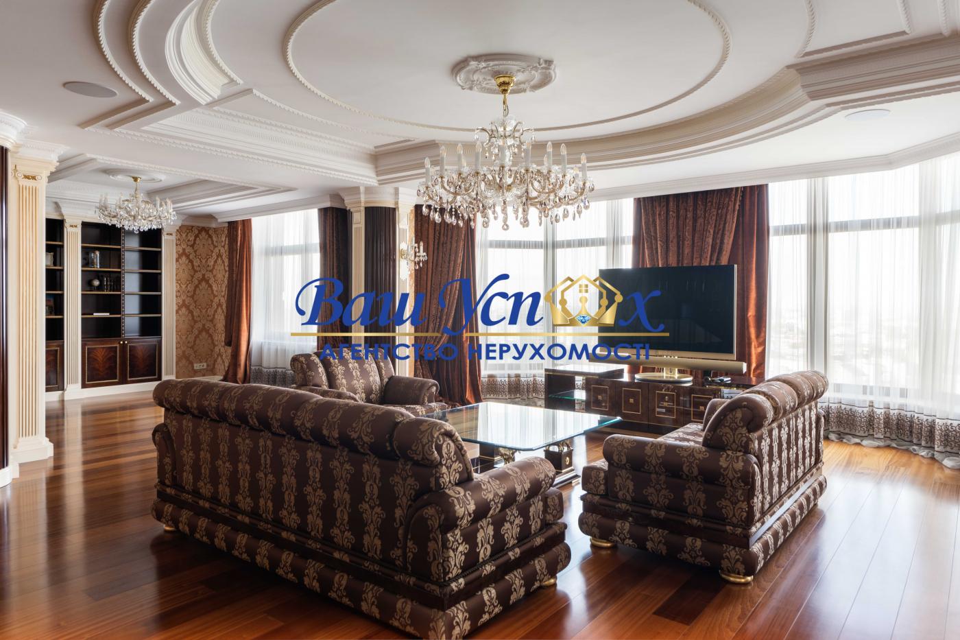 Продажа пентхауса с ремонтом в центре Киева. Кловский спуск 5