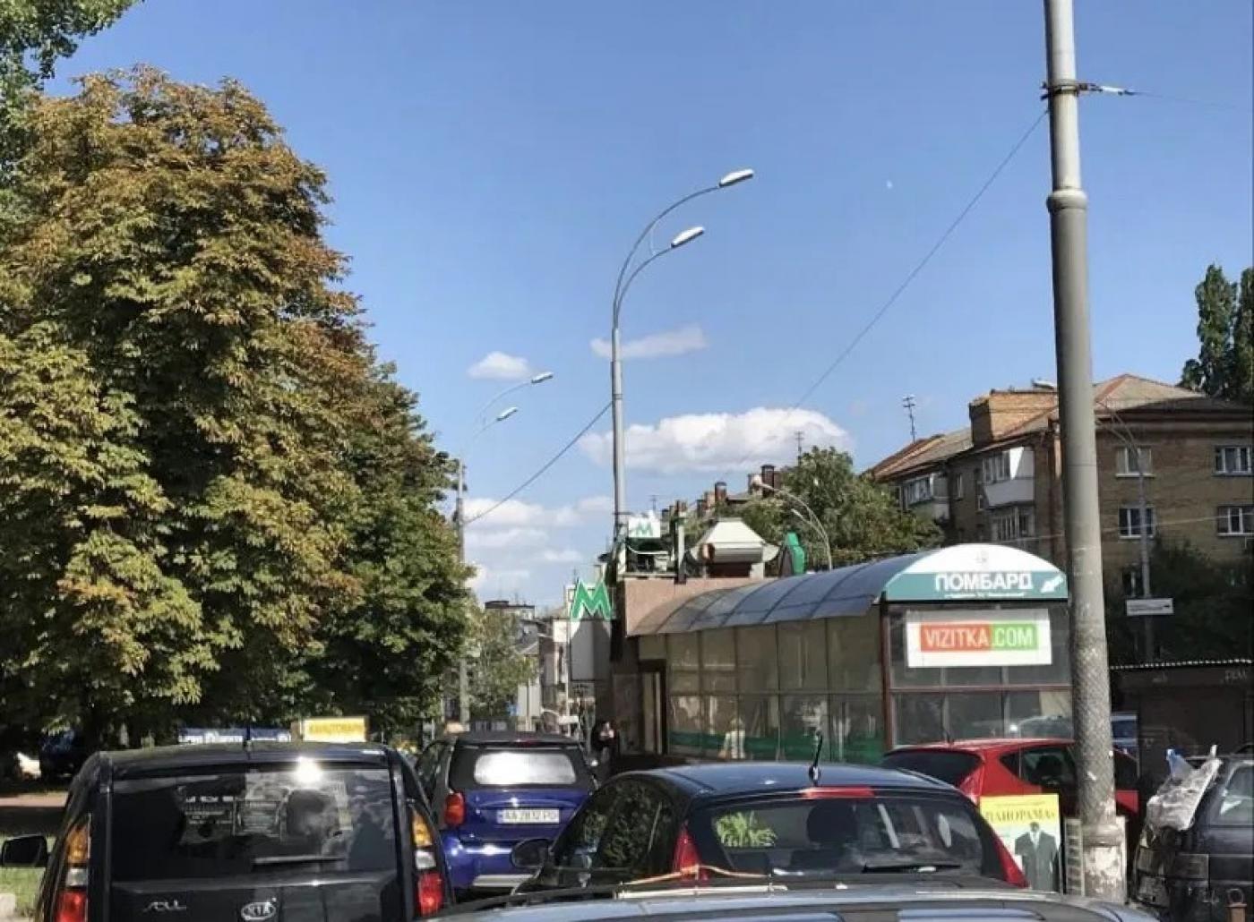 Продажа фасадного помещения ул. Васильковская 30