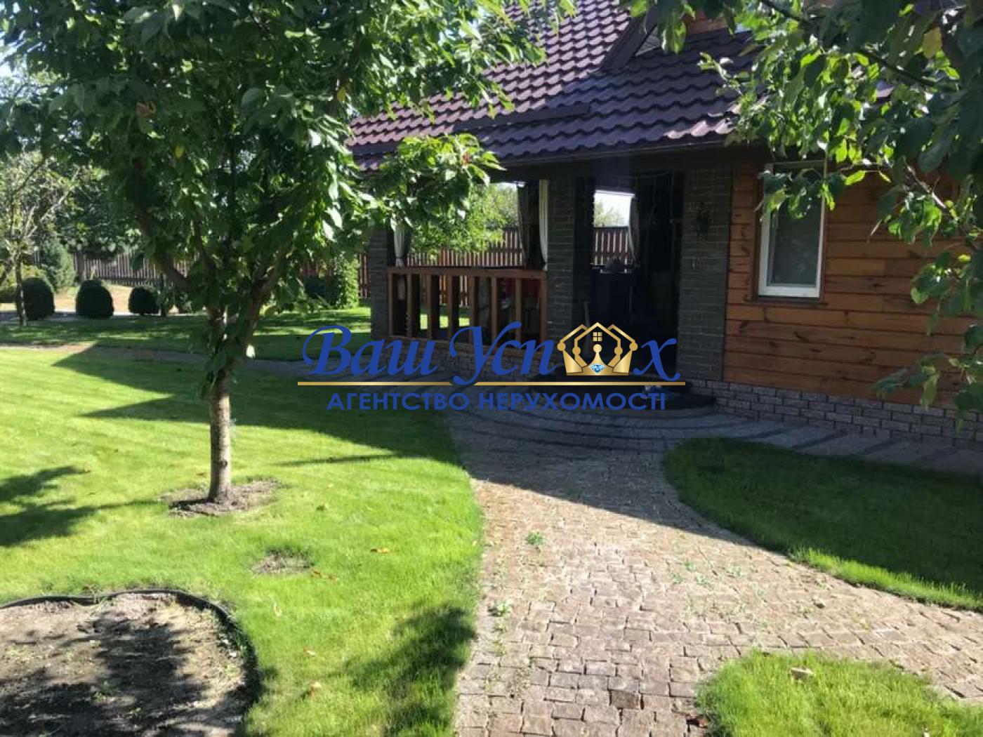 Продаж будинку в селі Вишеньки біля лісу