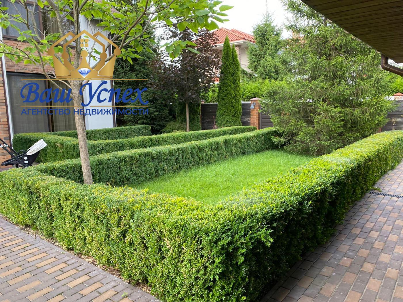 Продажа дома  с выходом на озеро .село Романков. Городок