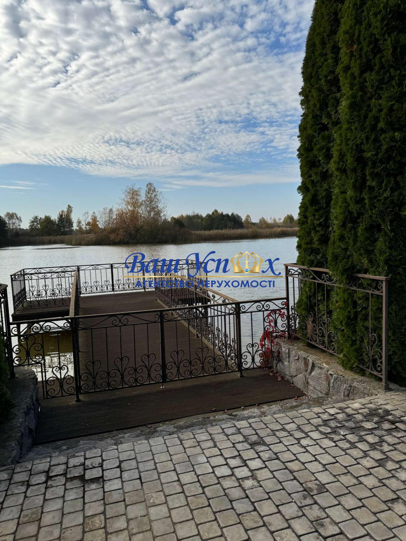 Сдам дом с выходом на воду село Козин , район Конча-Заспа