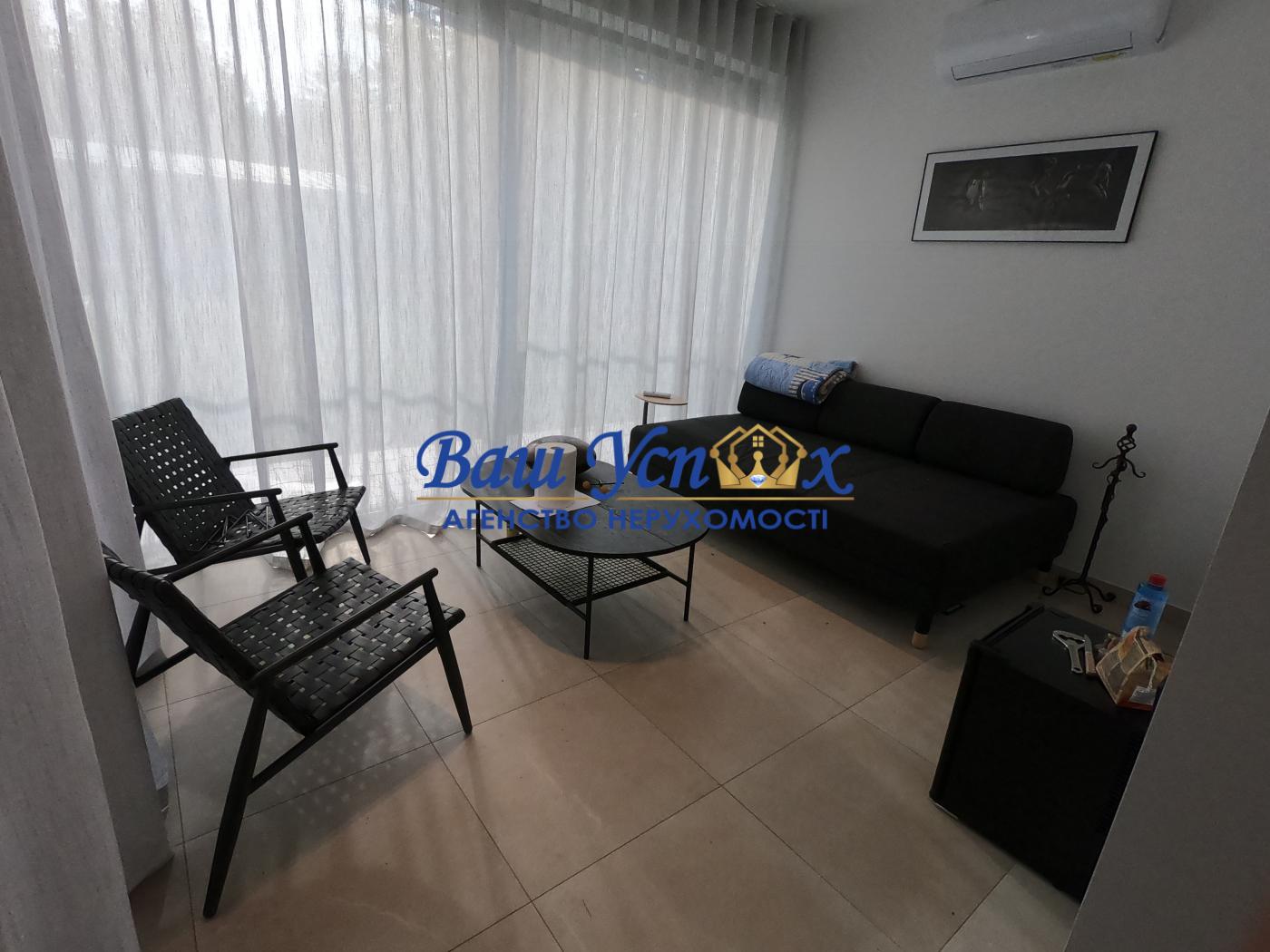 Продаж будинку з ремонтом  у лісі в КГ Riviera Village