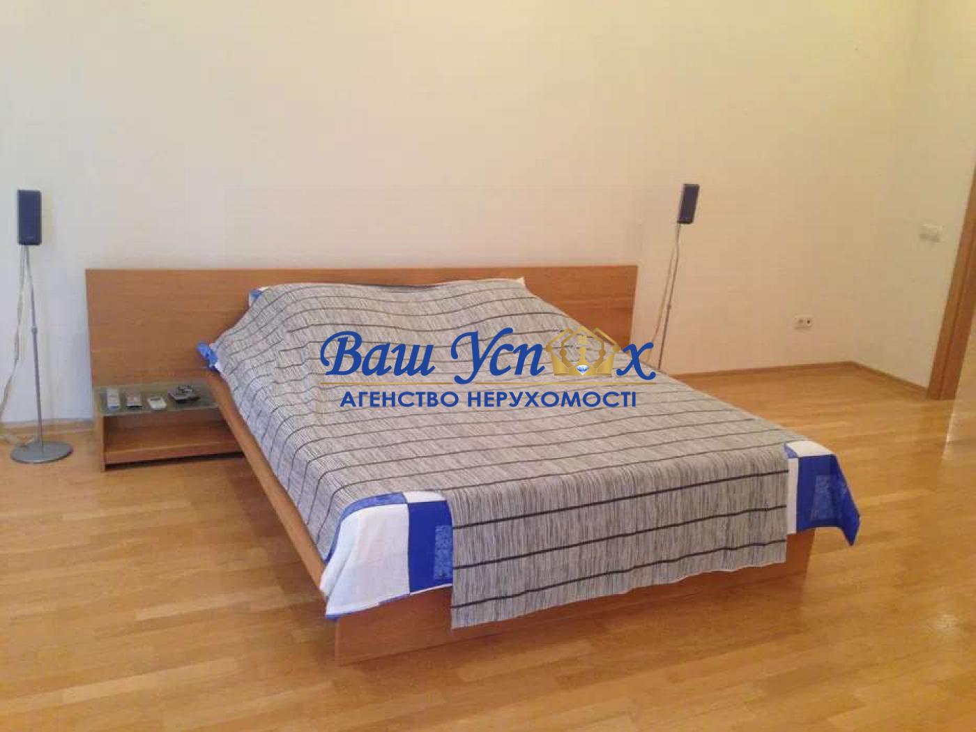 Продаж пентхауса в историческом центре Киева, ул Дарвина 3