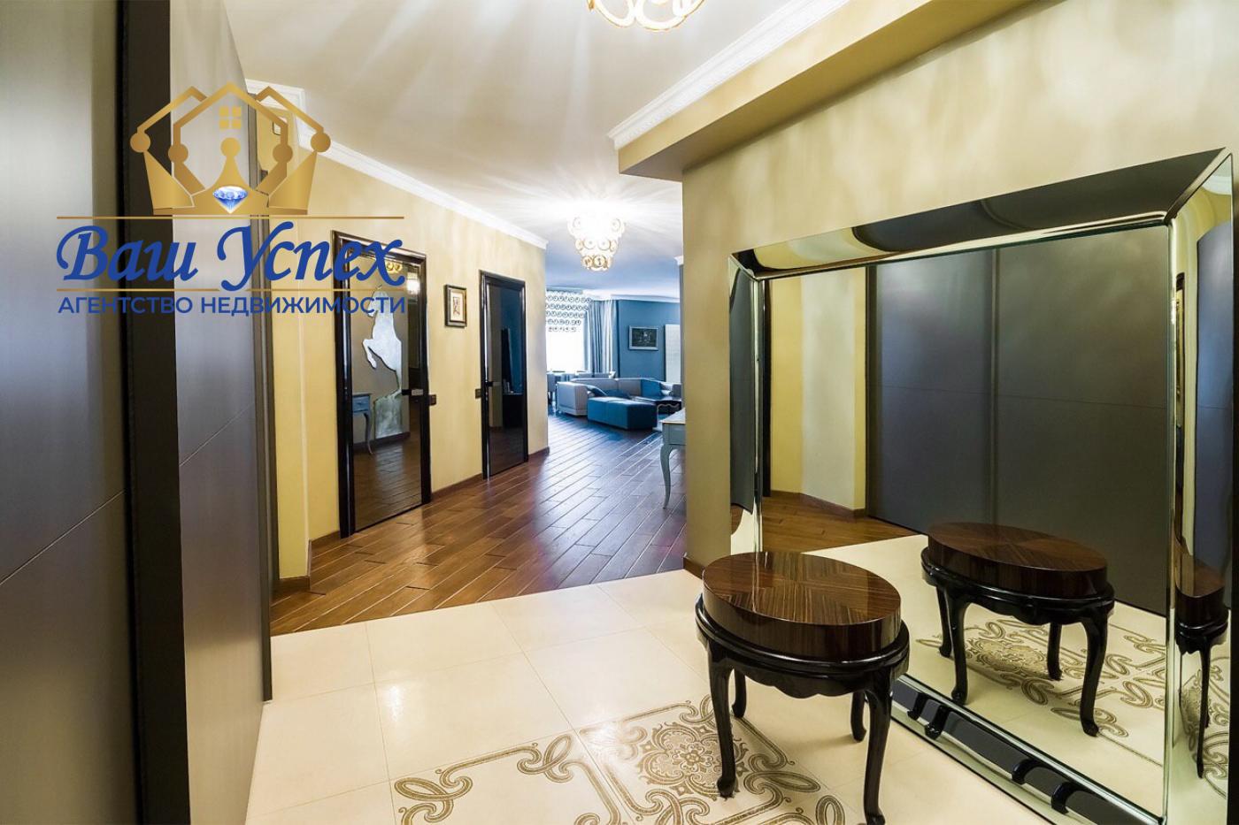 Продажа 3 ком в центре Киева. Институтская 18 а .