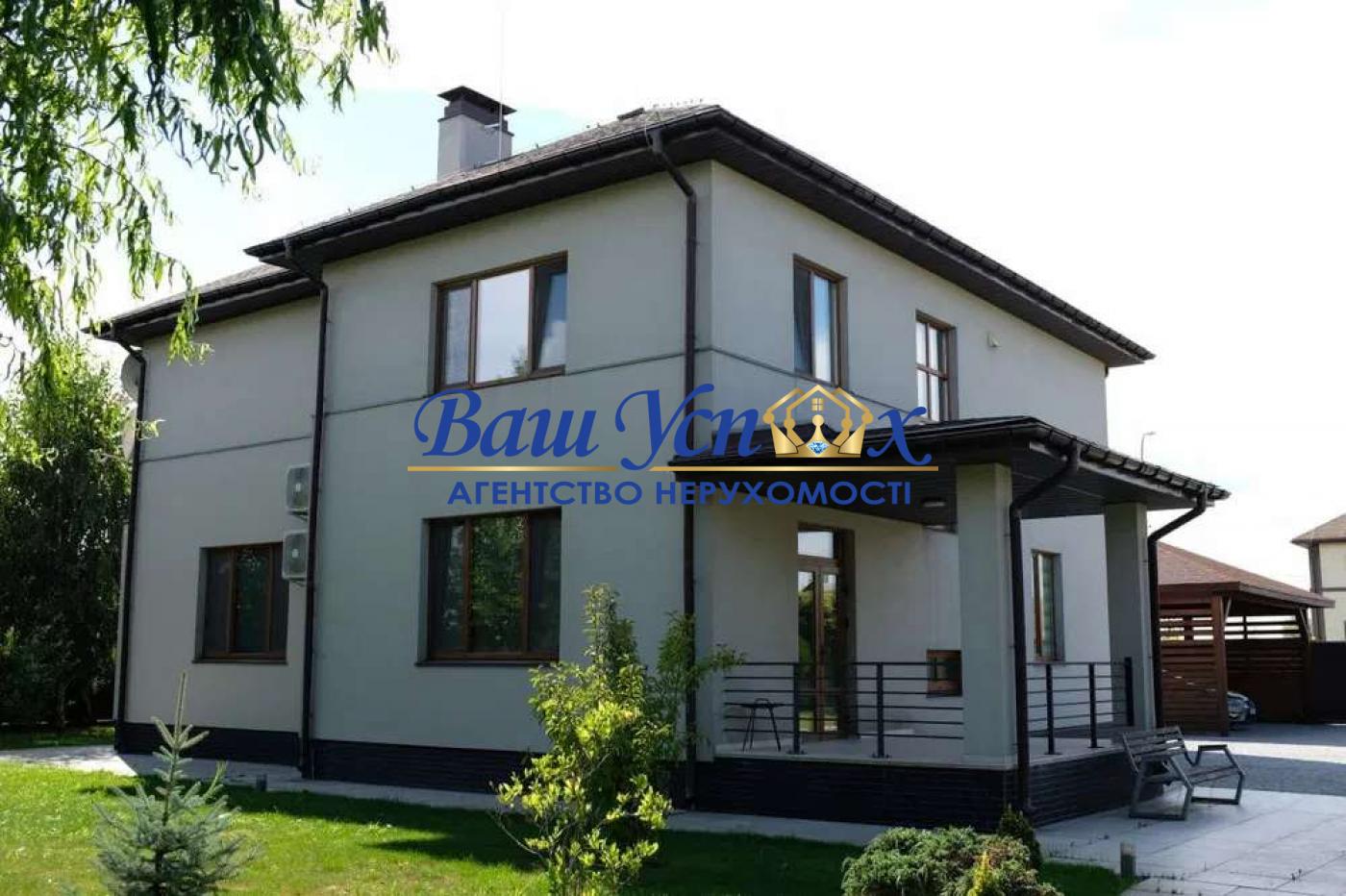 Продажа дома с бассейном в городке, Процев, Жемчужина Процева
