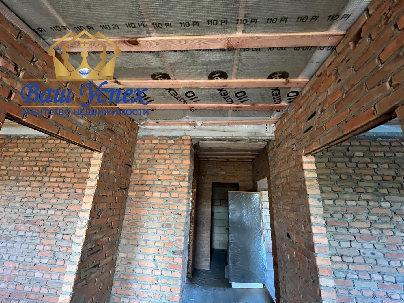 Продажа  нового дома в городке, село Ирпень  .Возле круга .