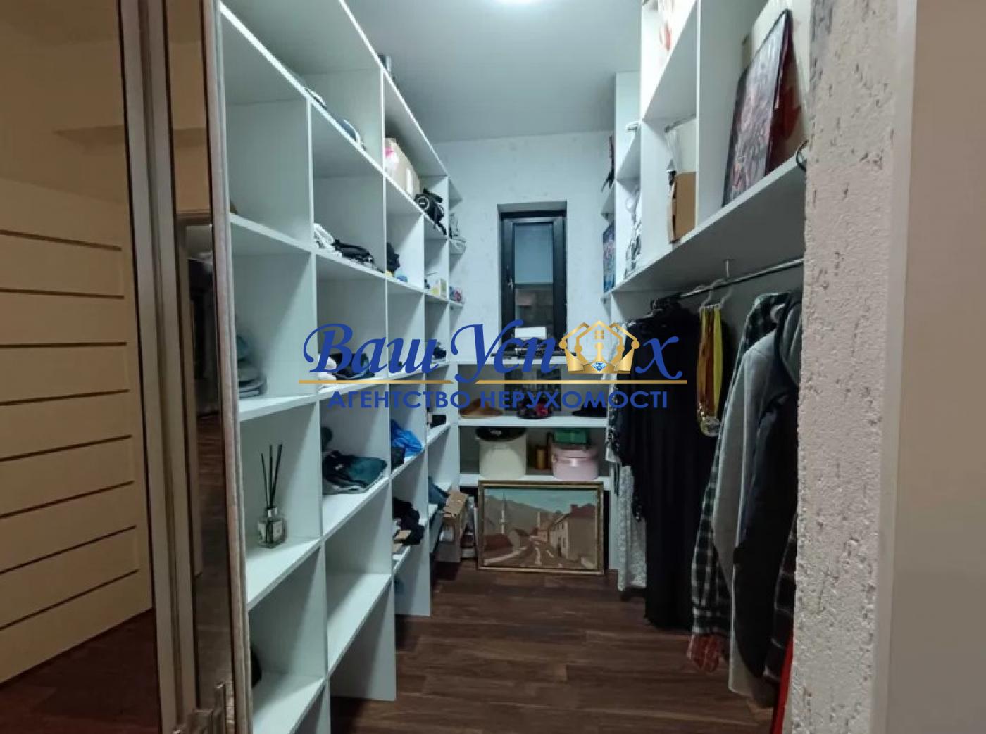 Продаж сучасного будинку ХАЙ ТЕК, Стоянка (Київська обл.)
