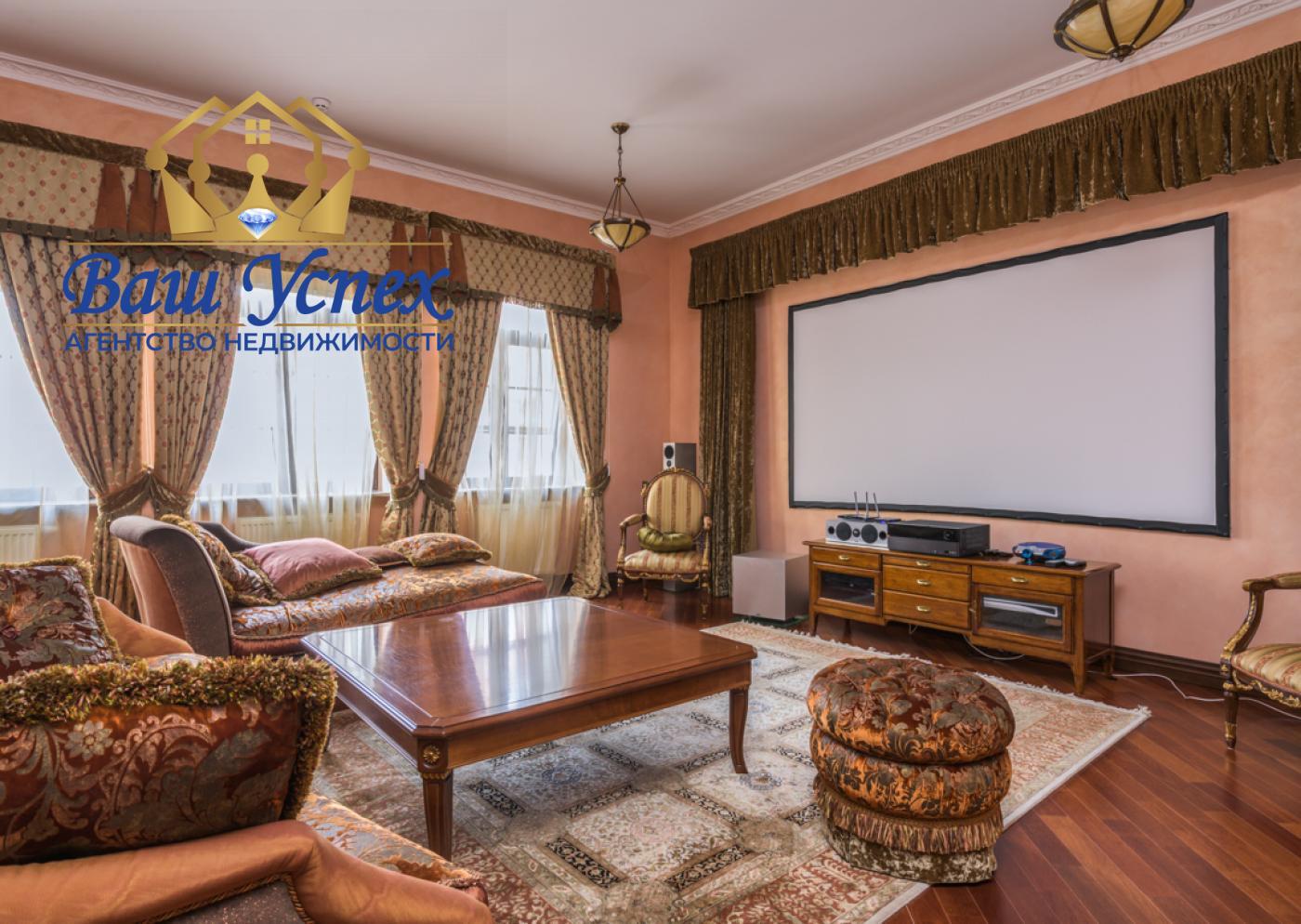 Продажа классного дома в лесу.  В центре села Лесники.Новообуховская трасса