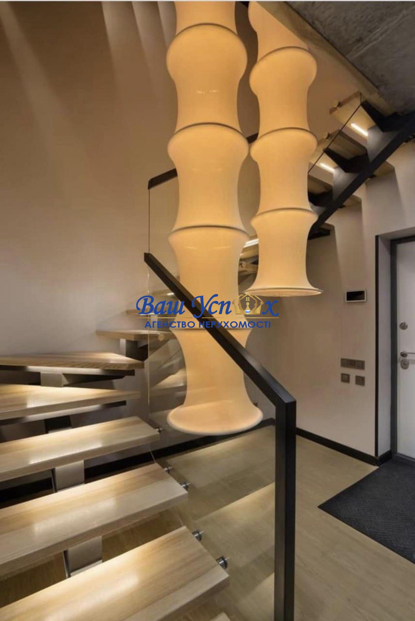 Оренда офісу в центрі з терасою . ЖК New York Concept House