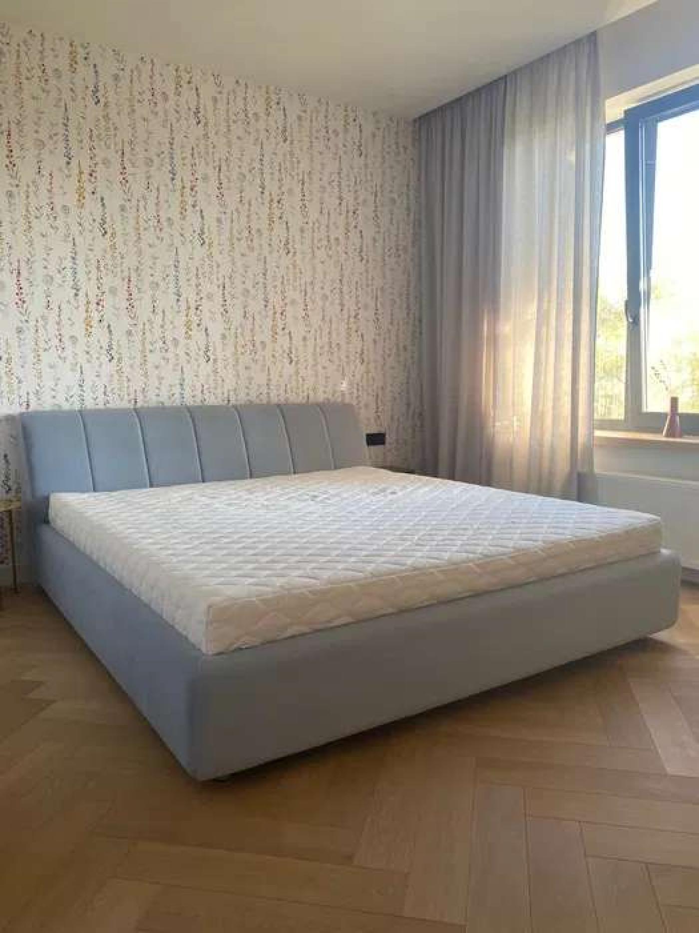 Сдается современный дом 240 кв.м село Гатное.