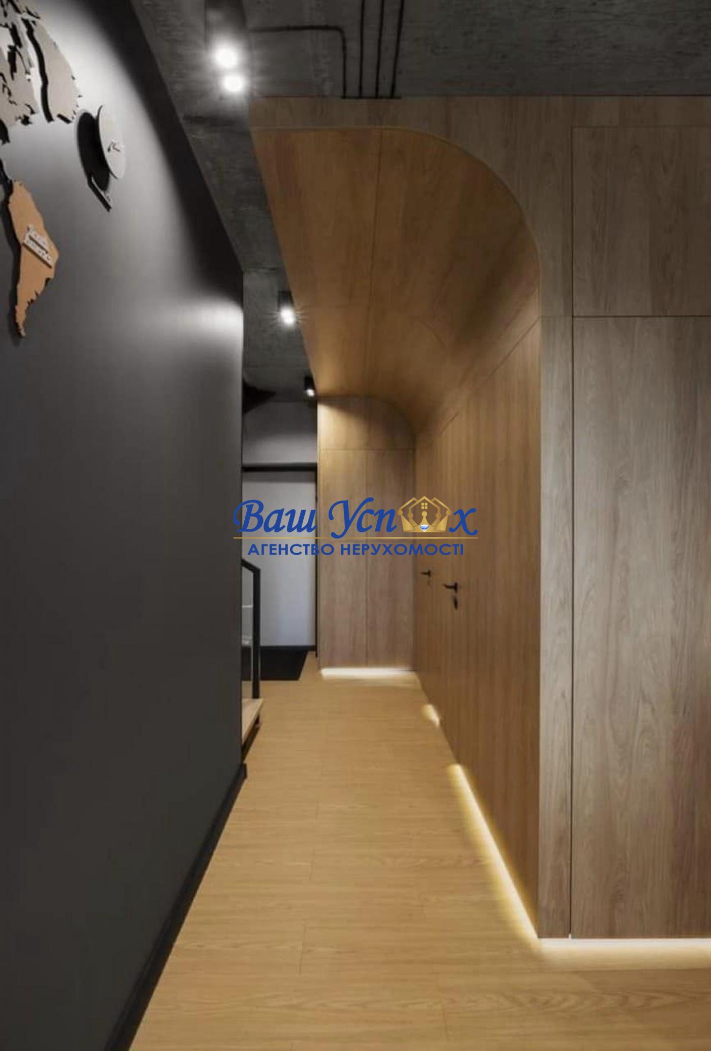 Оренда офісу в центрі з терасою . ЖК New York Concept House