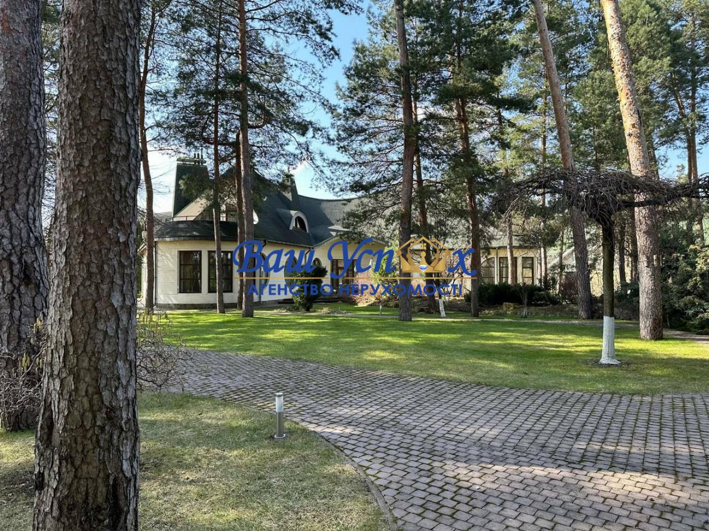 Аренда дома в лесу с ремонтом и бассейном. село Козин.