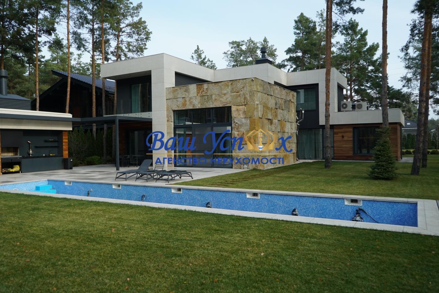 Продаж будинку з ремонтом  у лісі в КГ Riviera Village