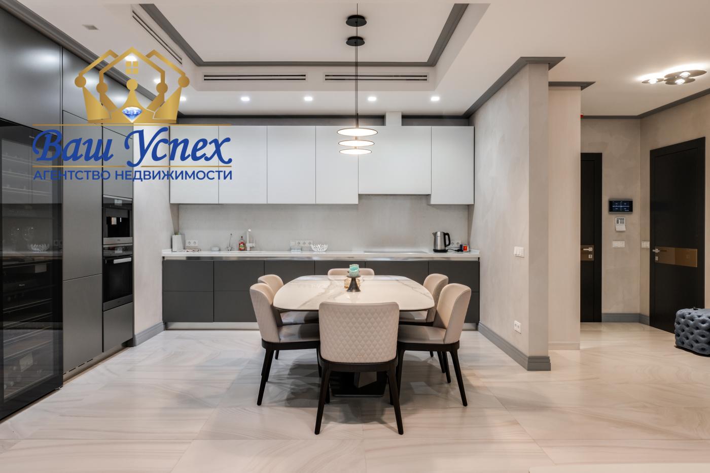Продажа  4 ком квартире.  ул Саксаганского 37.   ЖК Royal Tower