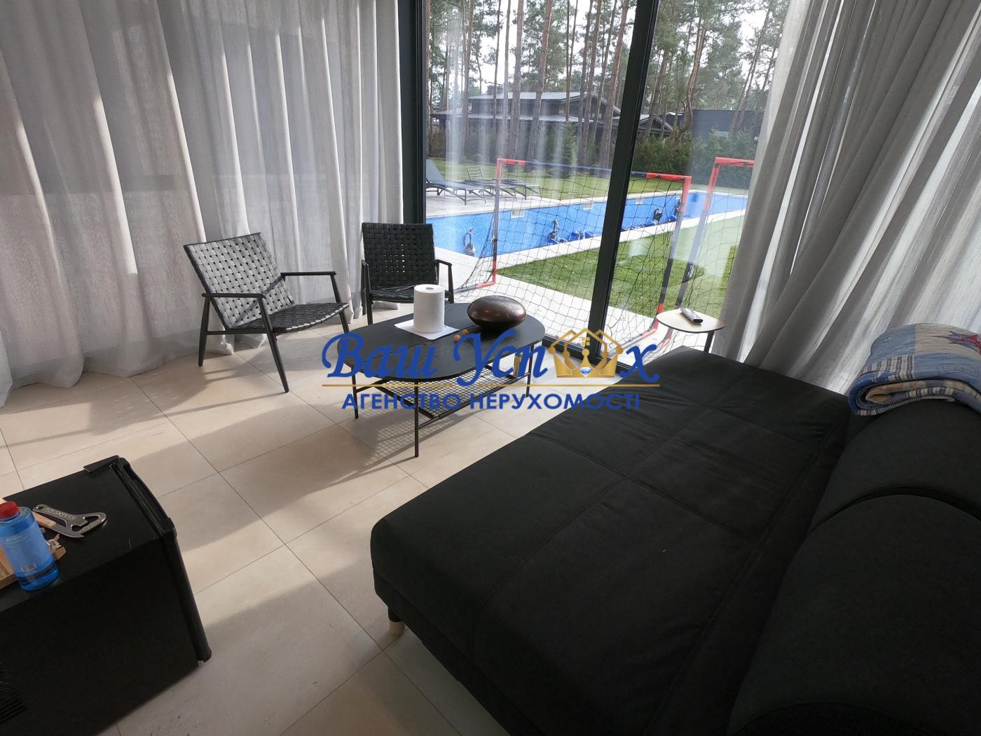 Продаж будинку з ремонтом  у лісі в КГ Riviera Village