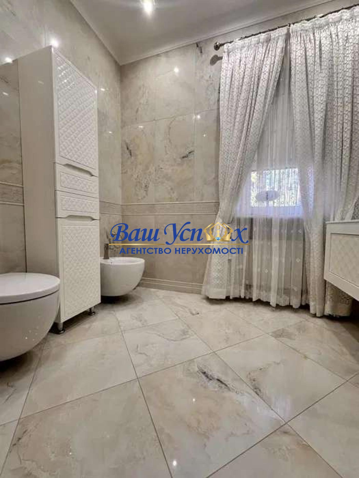 Продаж елітного будинку в селі Мархалевка, Киевская область