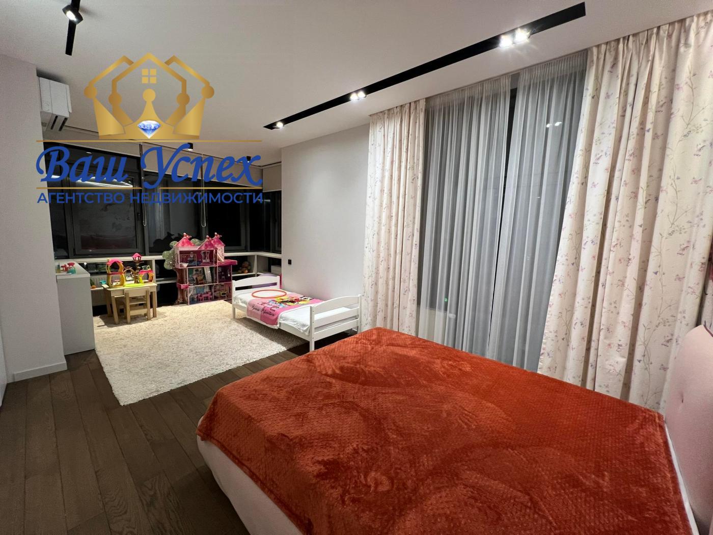 Продажа 4 ком в центре Киева. ЖК Новопечерские Липки.