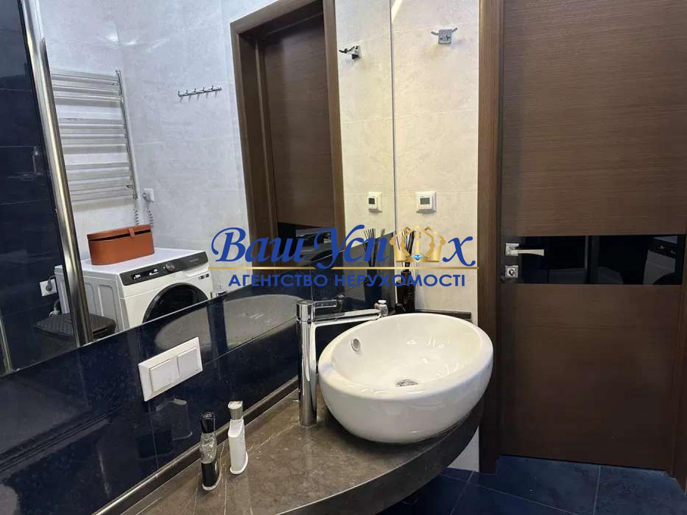 Продажа 3 комнатной квартиры,  ул. Регенераторная, Комфорт Таун