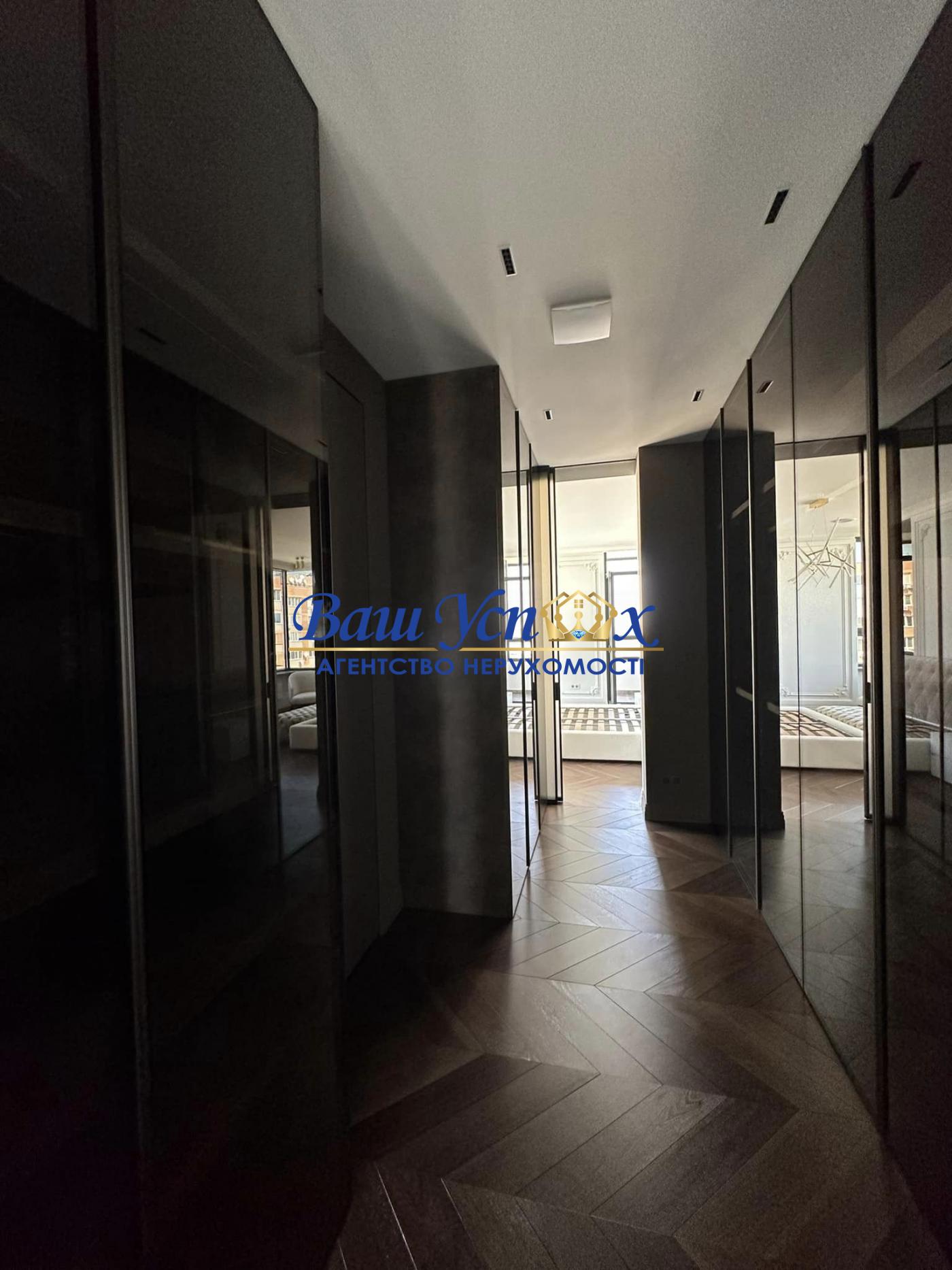 Продаж 4 ком с новым ремонтом  в  ЖК Tetris Hall, центр Киева.