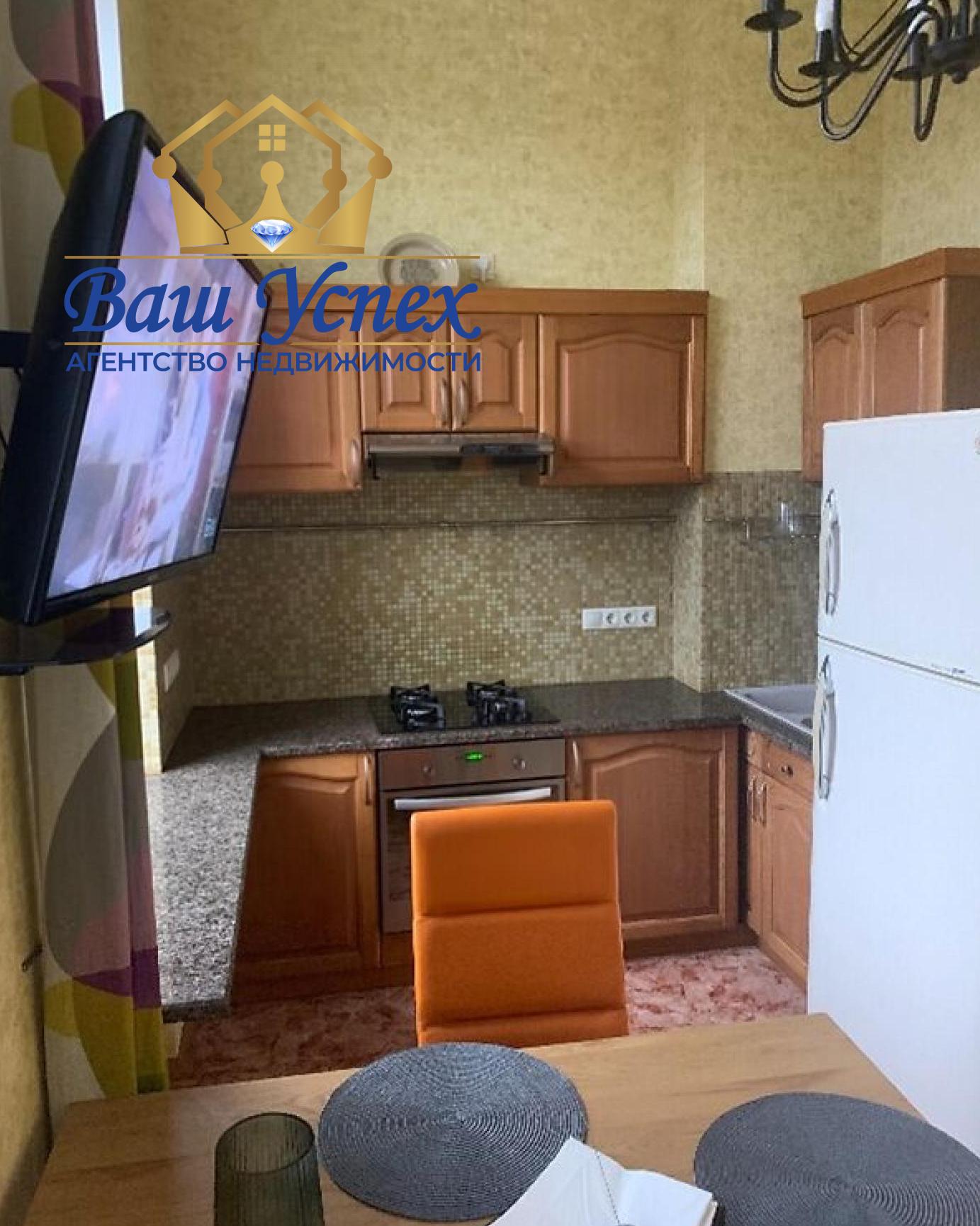 Продается 2 ком квартира ул. Льва Толстого 23.
