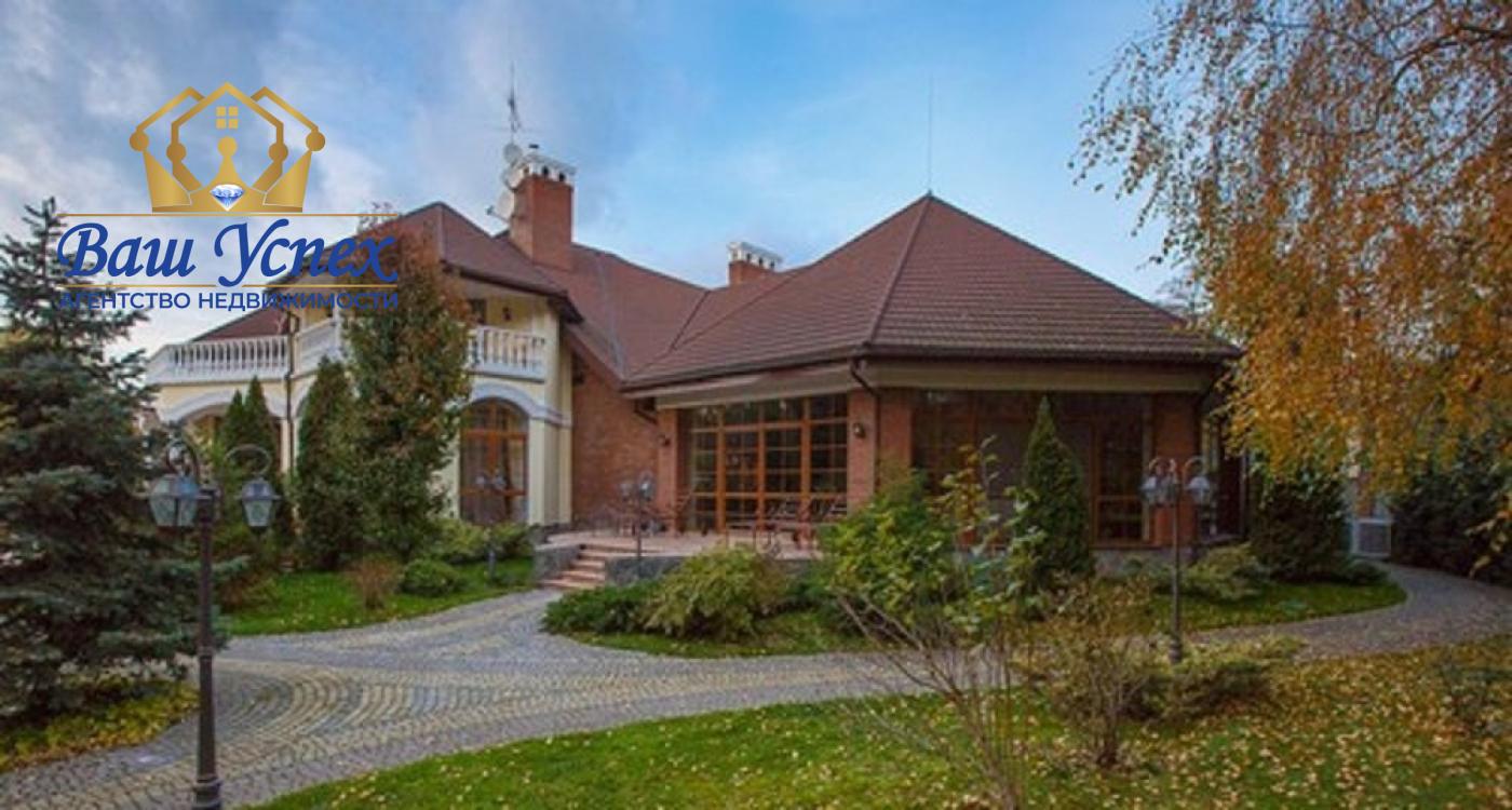 Продажа дома с озером. село Романков.