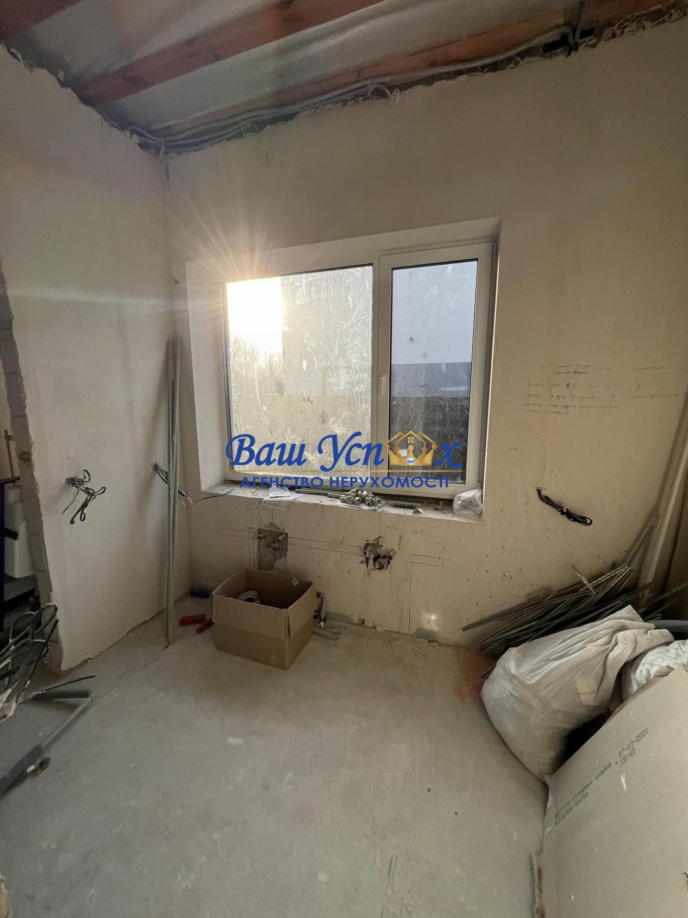 Продаж нового будинку в містечку Романків.