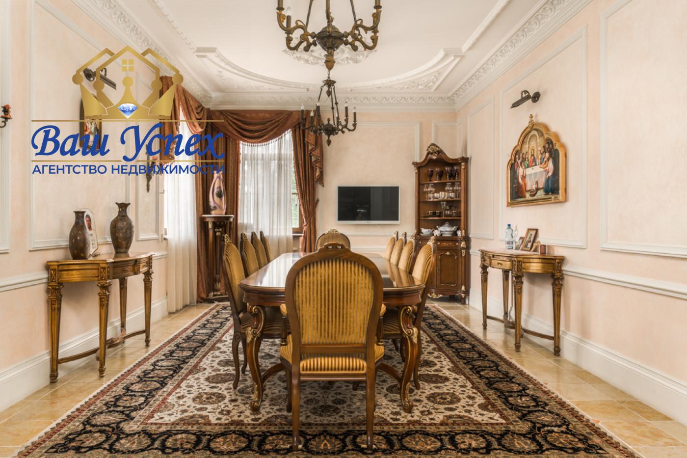 Продажа классного дома в лесу.  В центре села Лесники.Новообуховская трасса