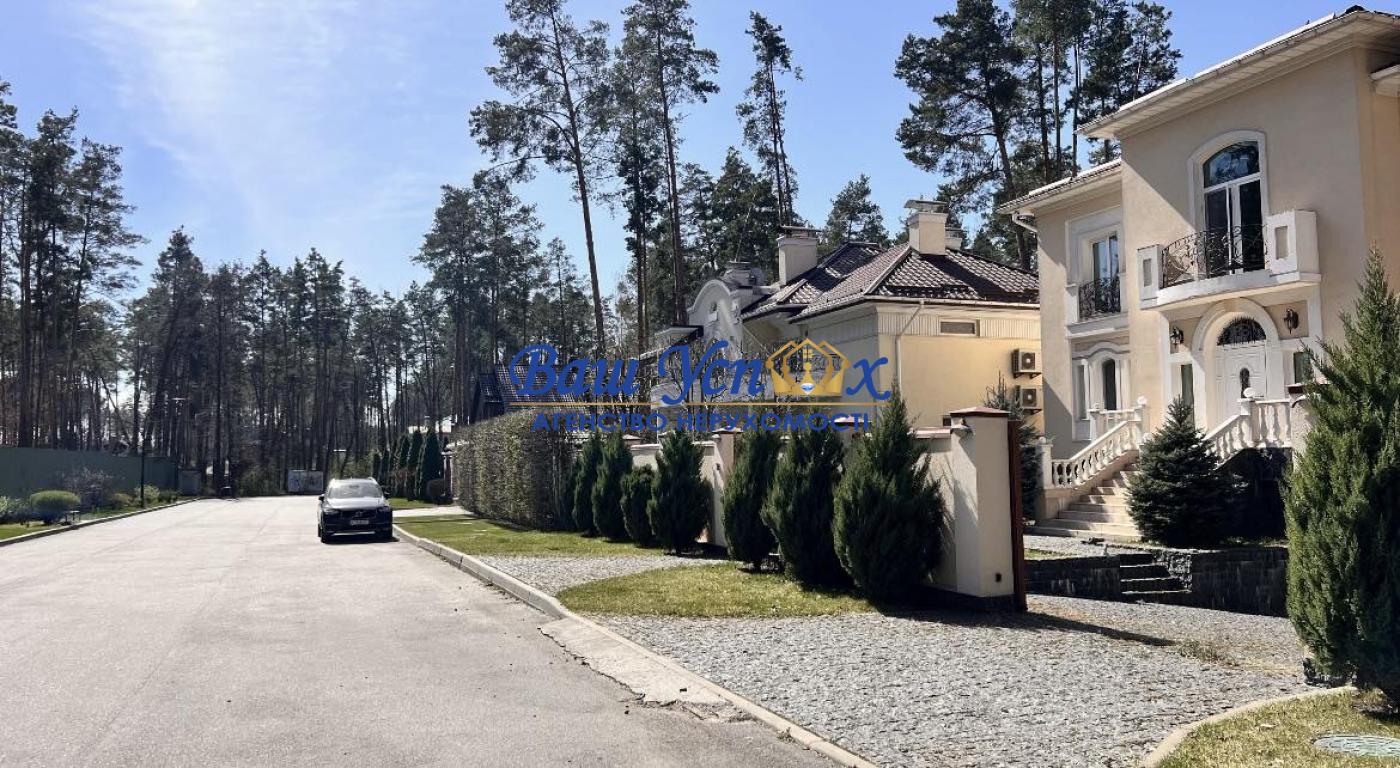 Продаж будинку з ремонтом  красивому лісі.  село Стоянка