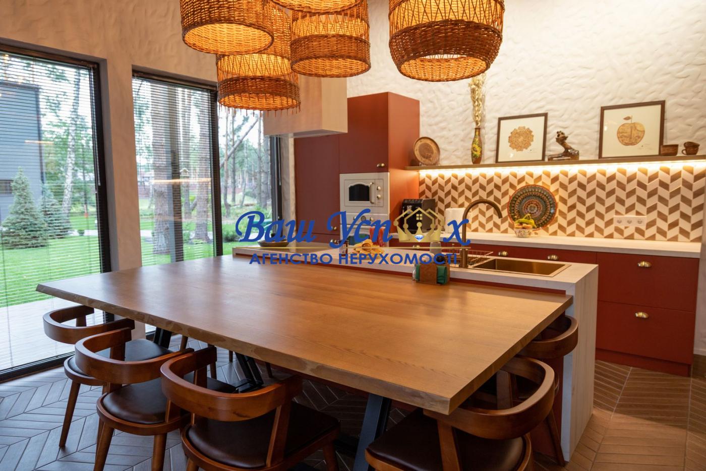 Продажа дома в городке .Возле озера КГ Riviera Village