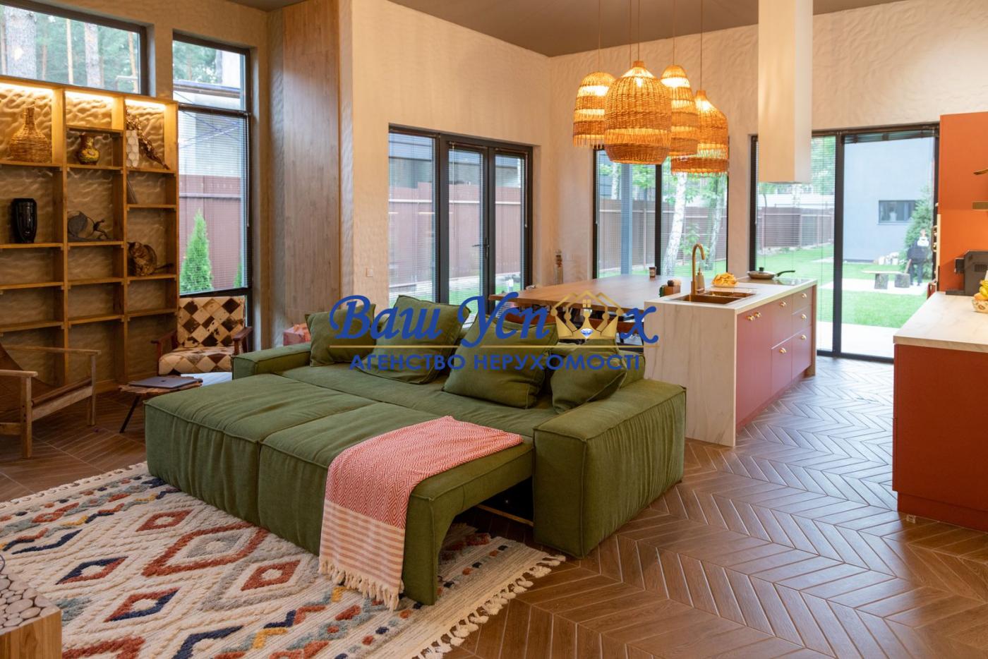Продажа дома в городке .Возле озера КГ Riviera Village
