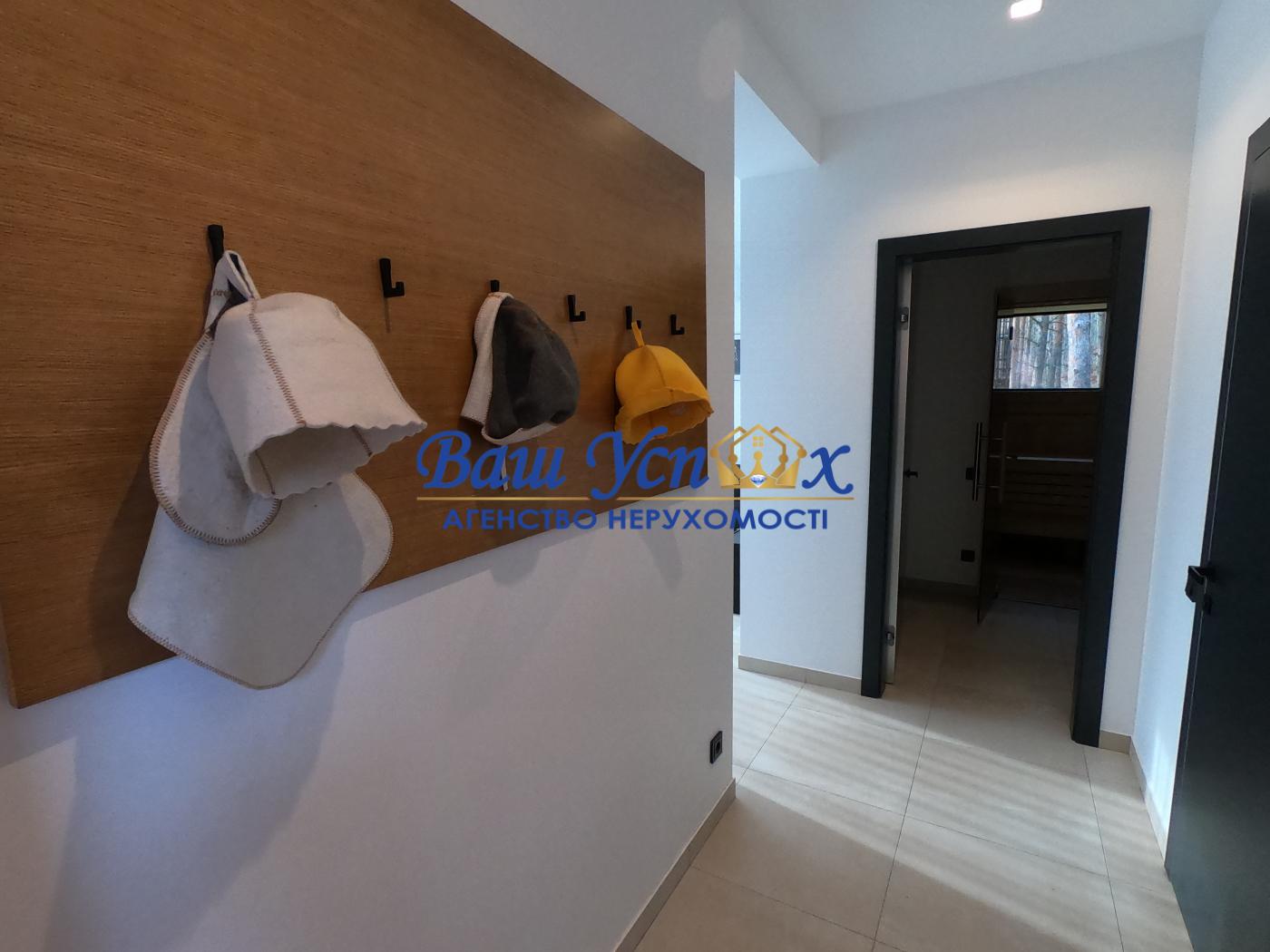 Продаж будинку з ремонтом  у лісі в КГ Riviera Village