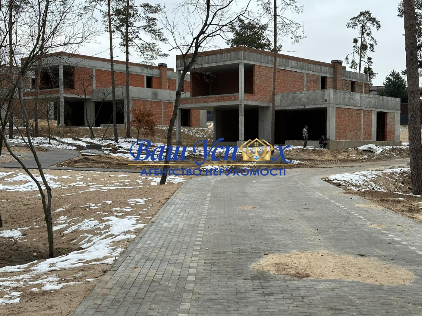 Продажа дома в лесу в Конча-Заспе.  В городке  село Козин.