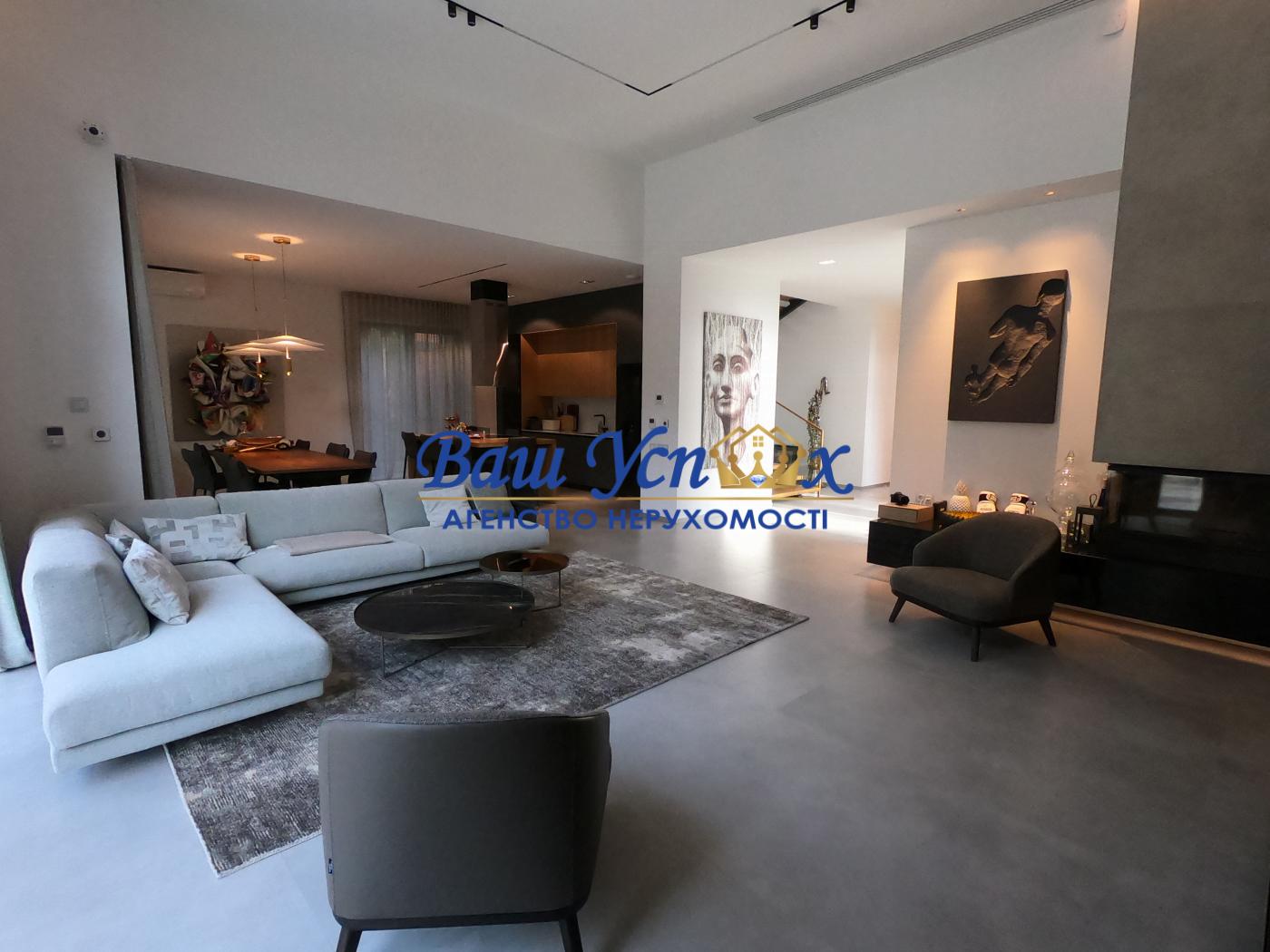 Продаж будинку з ремонтом  у лісі в КГ Riviera Village