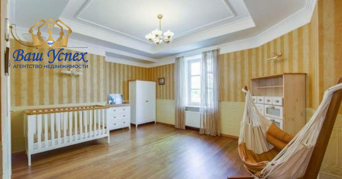 Продажа дома в центре Киева с участком 24 стоки в Царском Cеле