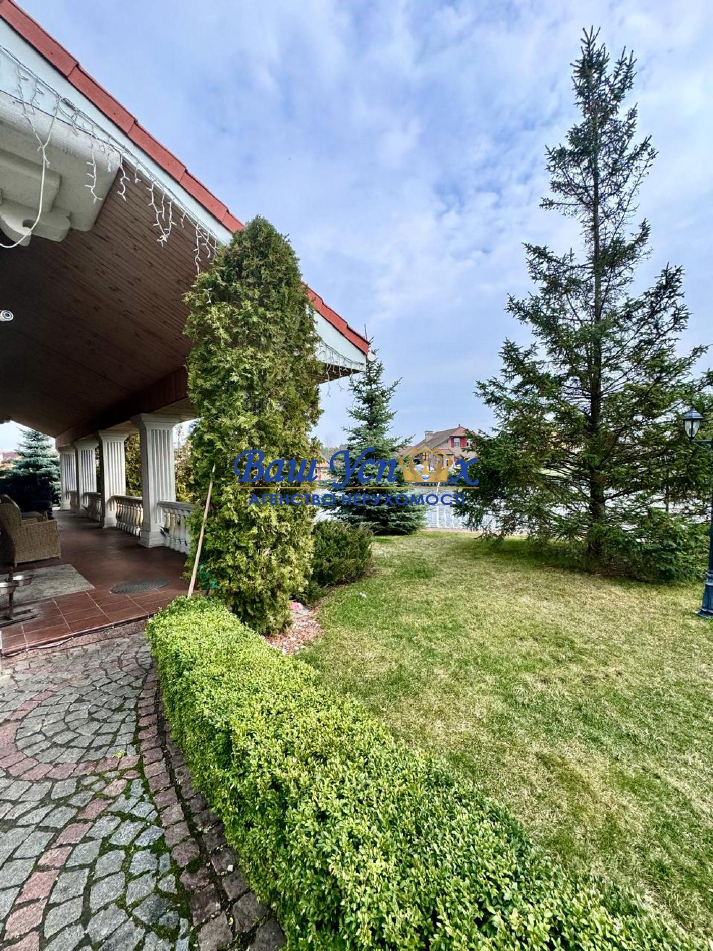 Продаж будинку з віходом на річку вул Берегова ,село Таценки