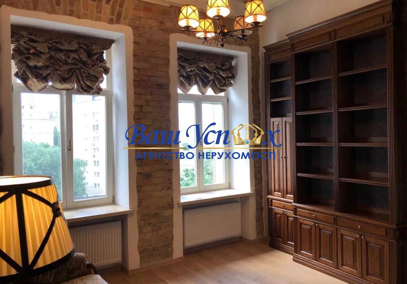 Продажа пентхауса в центре Киева.  Дом с лифтом .Крутой спуск 5