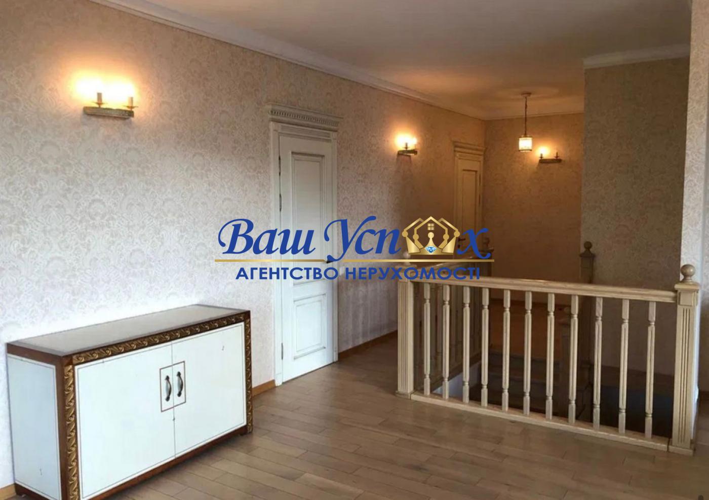 Продажа пентхауса в центре Киева.  Дом с лифтом .Крутой спуск 5