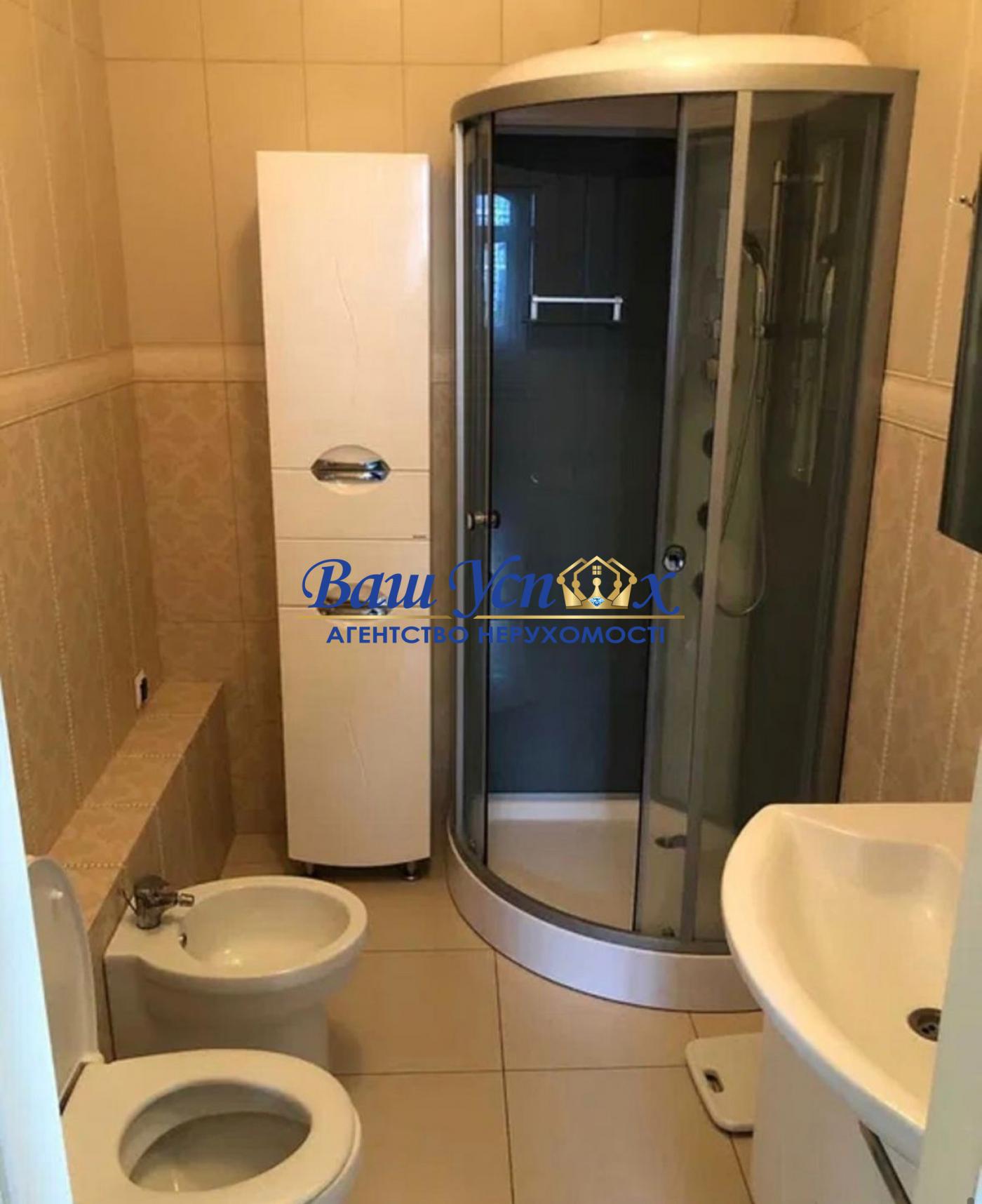 Продажа пентхауса в центре Киева.  Дом с лифтом .Крутой спуск 5