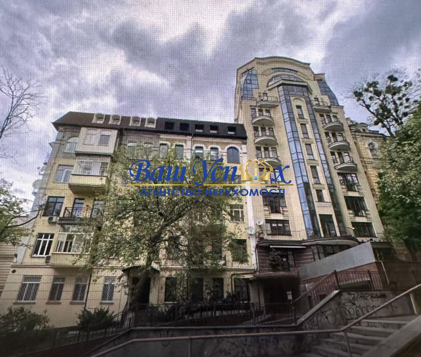 Продажа пентхауса в центре Киева.  Дом с лифтом .Крутой спуск 5