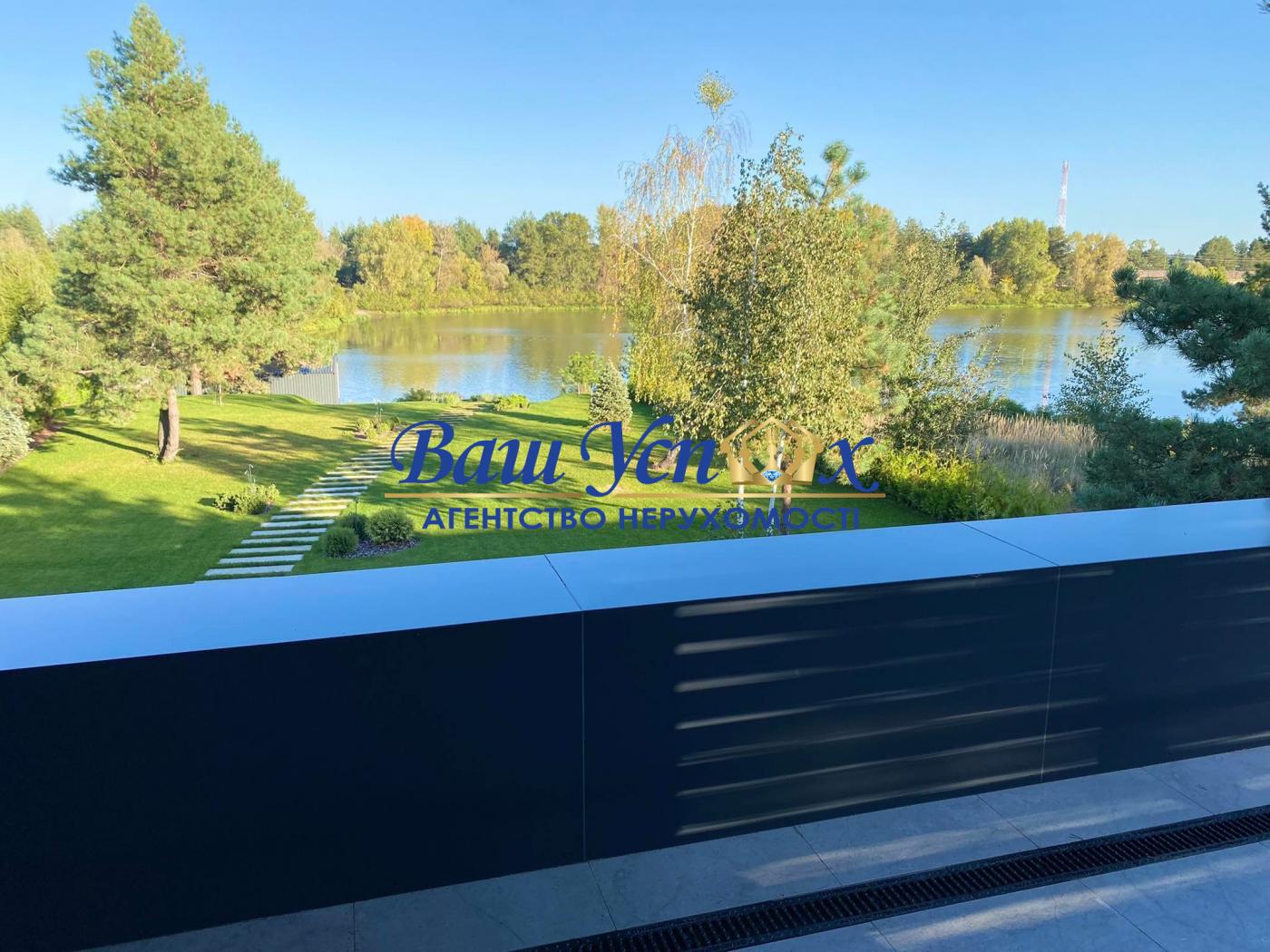 Оренда будинка з виходом на рiчку.село Лебедевка. КГ Riviera Village