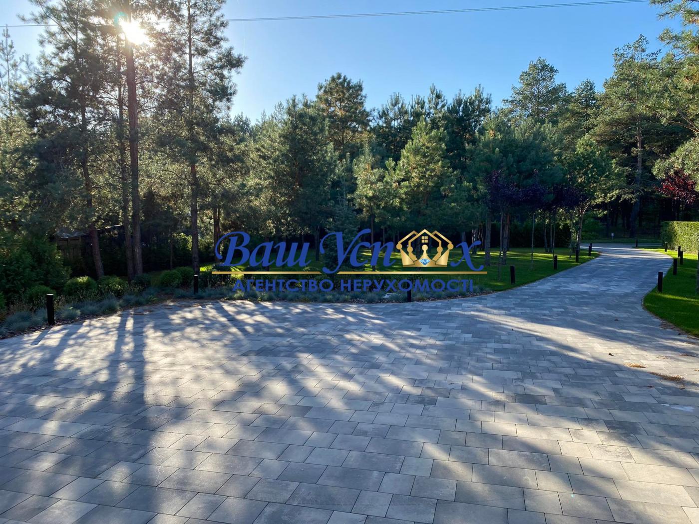 Оренда будинка з виходом на рiчку.село Лебедевка. КГ Riviera Village