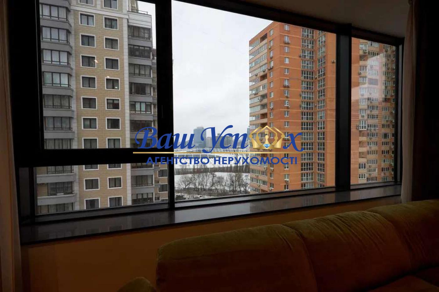 Продажа 4 ком  квартира ЖК Tetris Hall (Деловая 1/2)   Печерск.